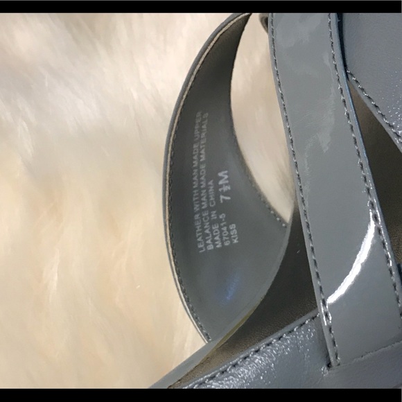 Connie Slingback Peep-toe Heels - Picture 5 of 6